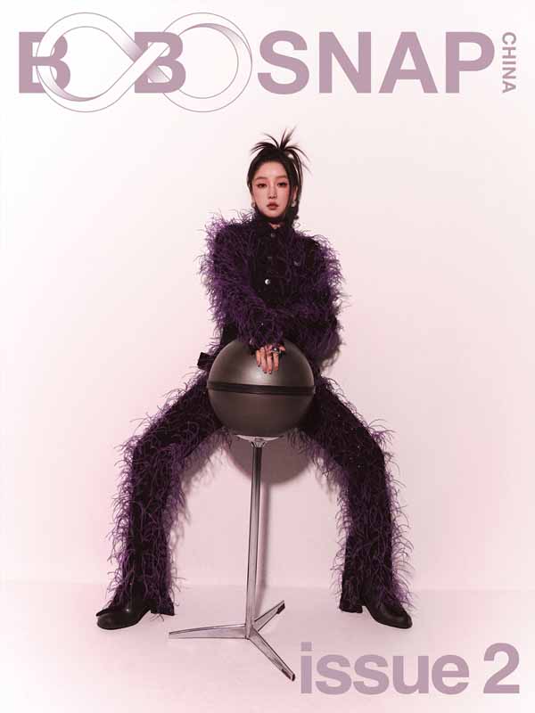 01 姜贞羽千禧辣妹诠释前卫魅力.jpg