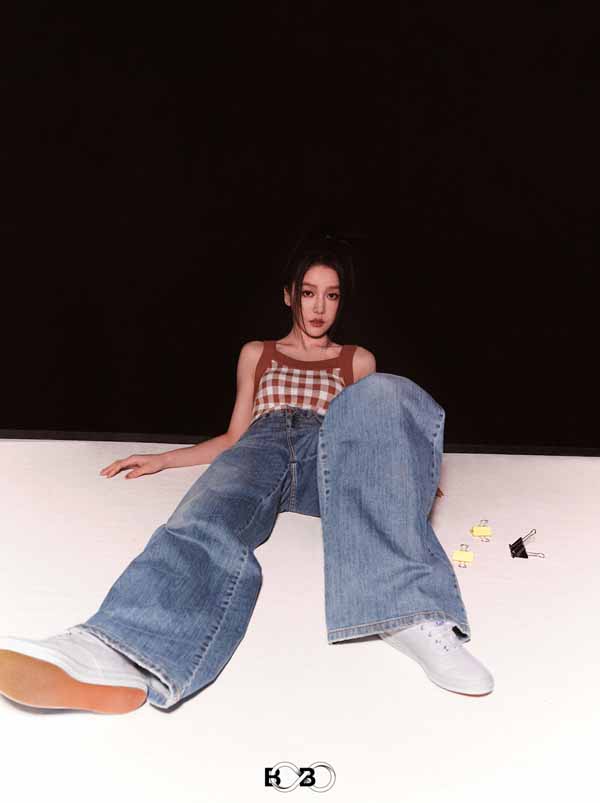 03 姜贞羽千禧辣妹诠释前卫魅力.jpg